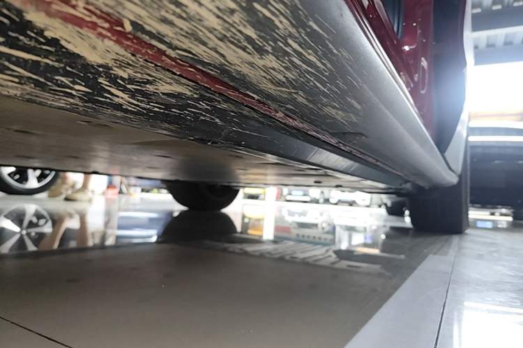 Used Volkswagen ID.4 X 2021 Pro Smart Long-Range Edition Left Side Sill