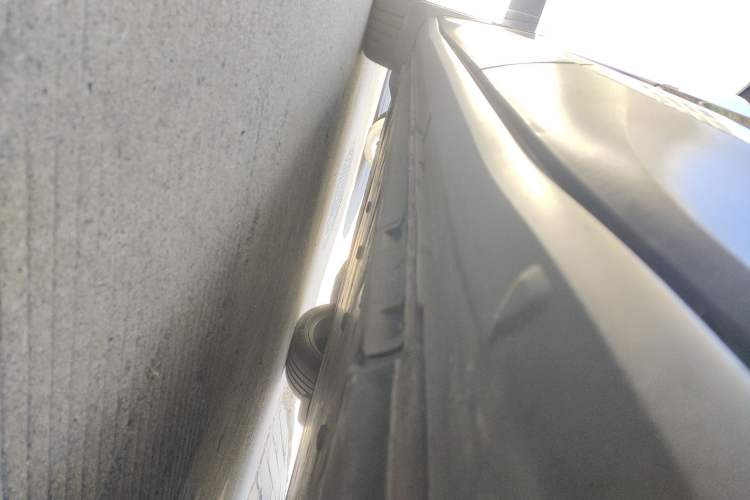 Used Volkswagen ID.4 X 2021 Pro Smart Long-Range Edition Left Side Sill
