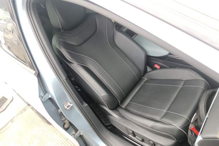 Used Volkswagen ID.4 X 2021 Pure+ Long-Range Edition Right Front Seat