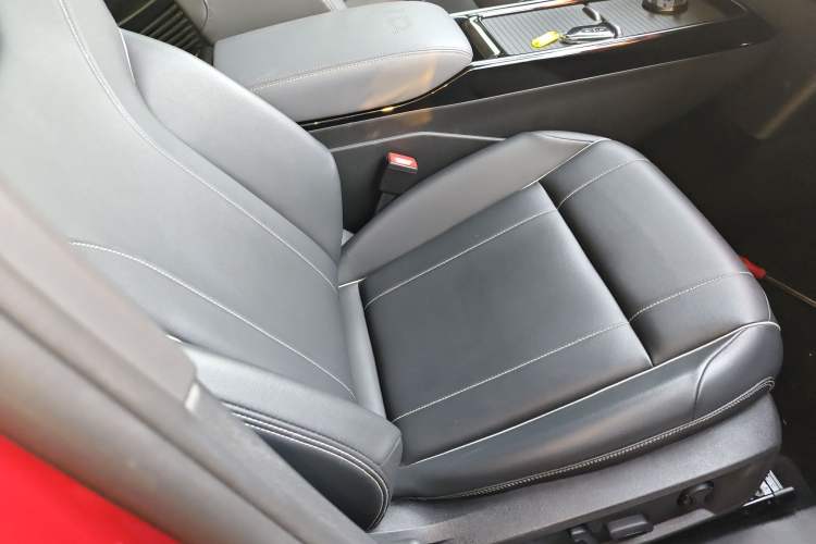 Used Volkswagen ID.4 X 2021 Pure+ Long-Range Edition Right Front Seat