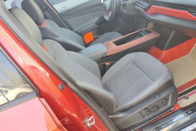 Used Volkswagen ID.4 X 2021 Pro Smart Long-Range Edition Right Front Seat