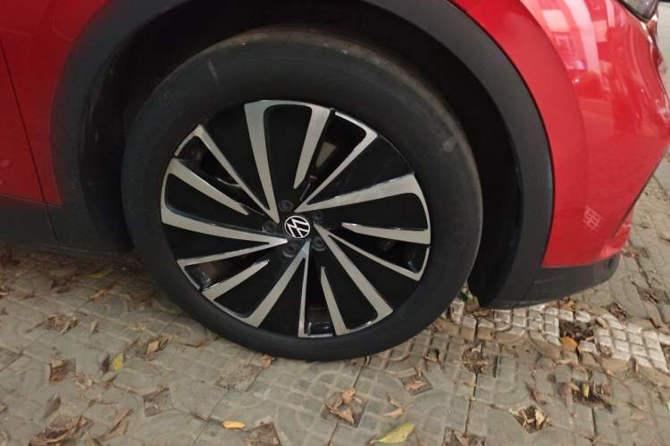 Used Volkswagen ID.4 X 2021 1st Edition ID. First Impression Edition Right Front Wheel Hub