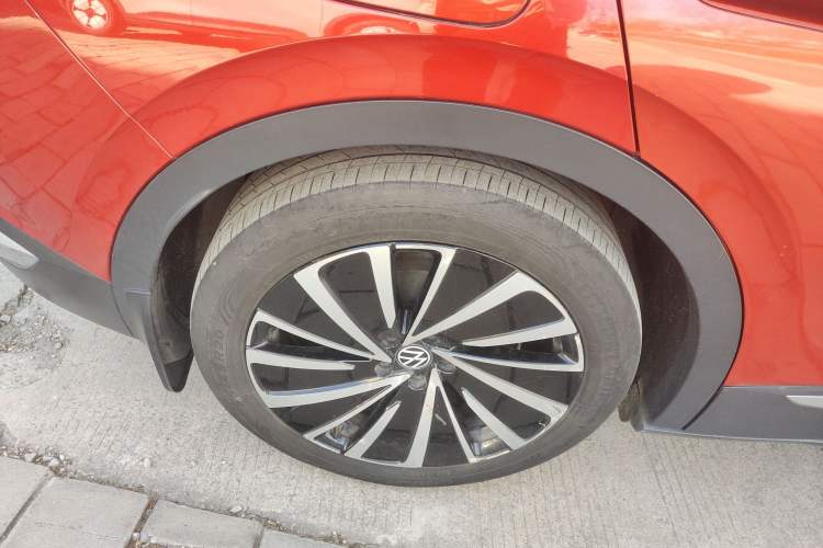 Used Volkswagen ID.4 X 2021 Pro Smart Long-Range Edition Right Rear Wheel Hub