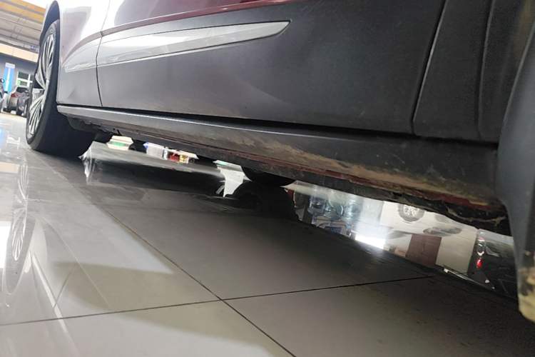 Used Volkswagen ID.4 X 2021 Pro Smart Long-Range Edition Right Side Sill