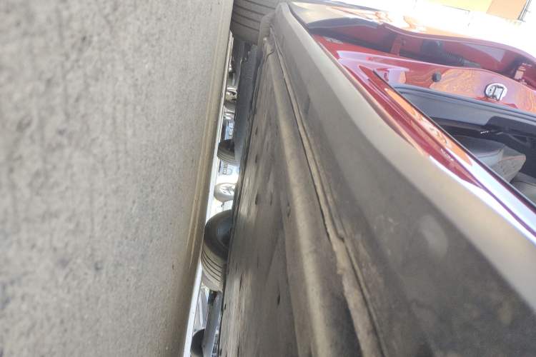 Used Volkswagen ID.4 X 2021 Pro Smart Long-Range Edition Right Side Sill