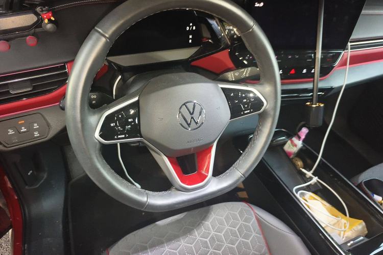 Used Volkswagen ID.4 X 2021 Pro Smart Long-Range Edition Steering Wheel