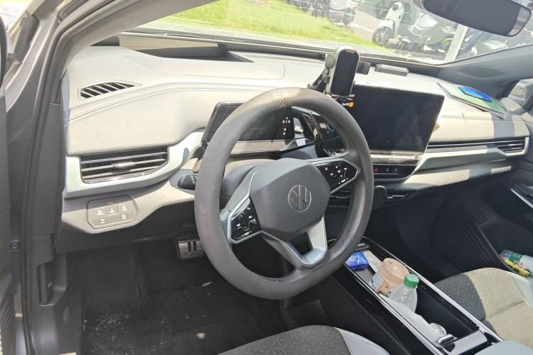 Used Volkswagen ID.4 X 2021 1st Edition ID. First Impression Edition Center Console