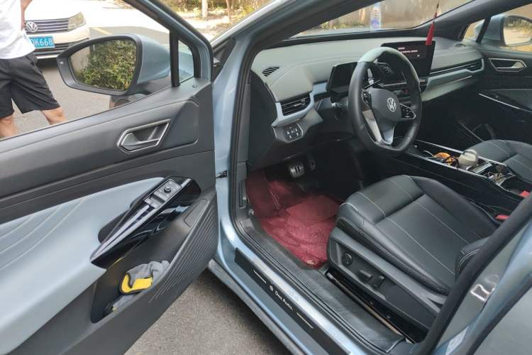 Used Volkswagen ID.4 X 2021 Pure+ Long-Range Edition Driver Seat