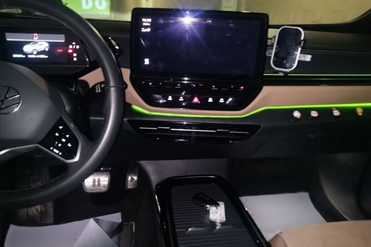 Used Volkswagen ID.4 X 2021 Pure+ Long-Range Edition Interior 3