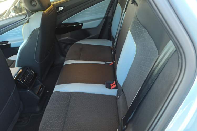Used Volkswagen ID.4 X 2021 Pro Smart Long-Range Edition Interior 3