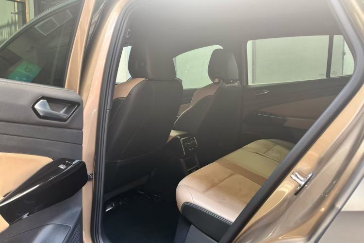 Used Volkswagen ID.4 X 2021 Pure+ Long-Range Edition Interior 6