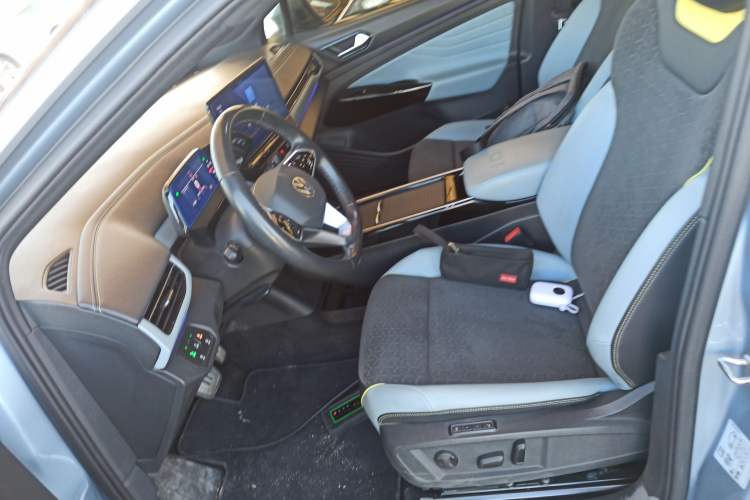 Used Volkswagen ID.4 X 2021 Pro Smart Long-Range Edition Left Front Seat