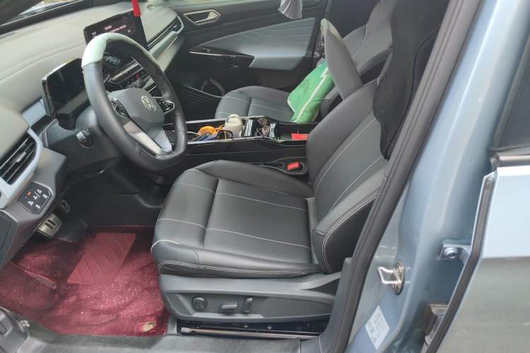 Used Volkswagen ID.4 X 2021 Pure+ Long-Range Edition Left Front Seat
