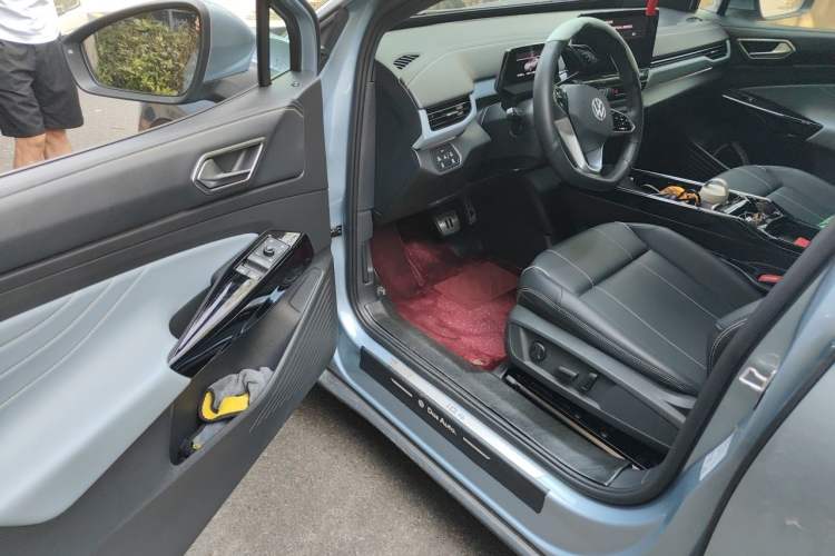 Used Volkswagen ID.4 X 2021 Pure+ Long-Range Edition Left Rear Seat