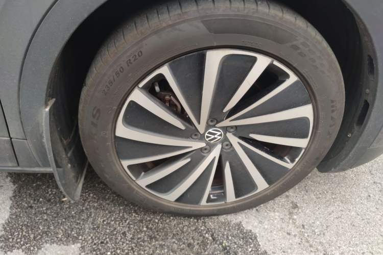 Used Volkswagen ID.4 X 2021 Pro Smart Long-Range Edition Right Front Wheel Hub