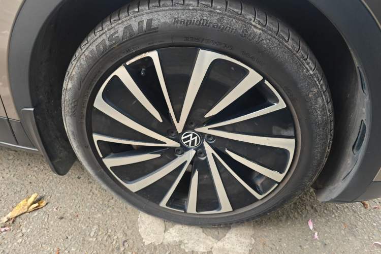 Used Volkswagen ID.4 X 2021 Pro Smart Long-Range Edition Right Front Wheel Hub