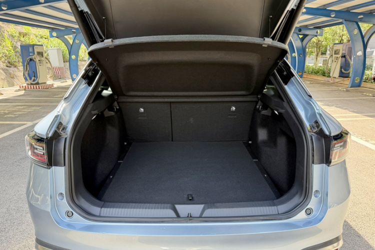 Used Volkswagen ID.4 X 2021 1st Edition ID. First Impression Edition Trunk