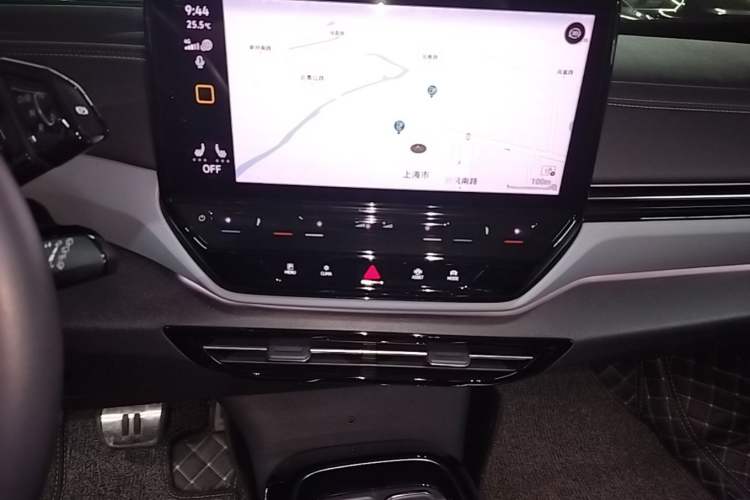 Used Volkswagen ID.4 X 2021 Pro Smart Long-Range Edition Audio And AC Panel