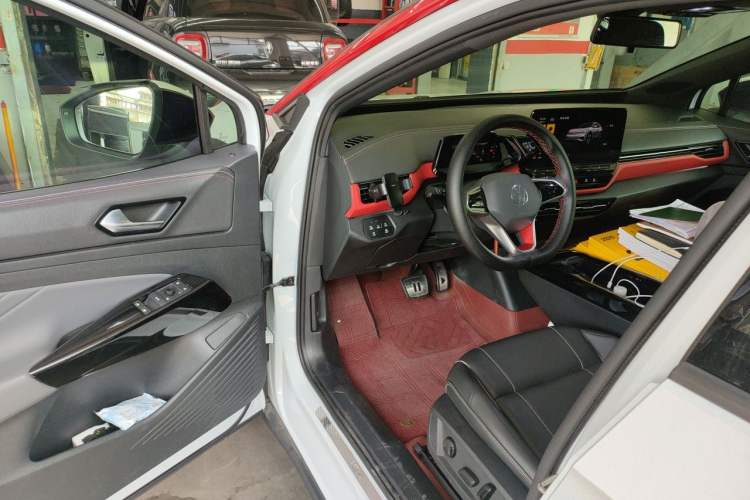 Used Volkswagen ID.4 X 2021 Pure Edition Driver Seat
