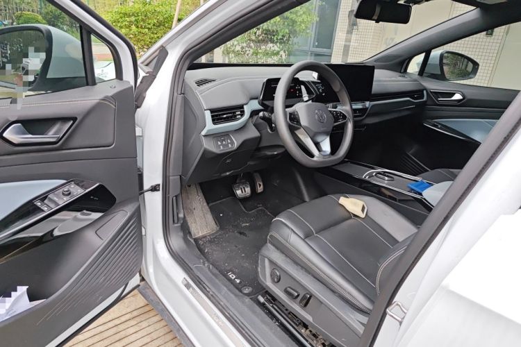 Used Volkswagen ID.4 X 2021 Pure+ Long-Range Edition Driver Seat
