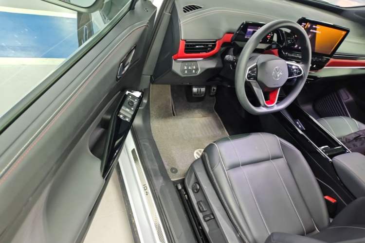 Used Volkswagen ID.4 X 2021 Pure Edition Driver Seat