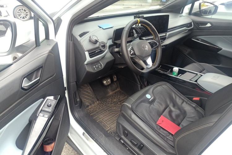 Used Volkswagen ID.4 X 2021 Pure+ Long-Range Edition Driver Seat