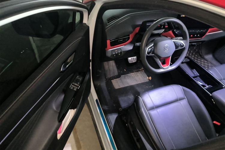 Used Volkswagen ID.4 X 2021 Pure+ Long-Range Edition Driver Seat