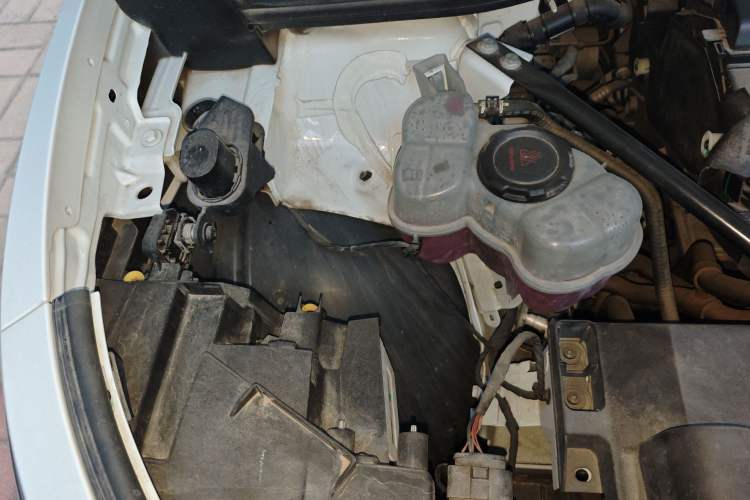 Used Volkswagen ID.4 X 2021 Pro Smart Long-Range Edition Engine Bay Right