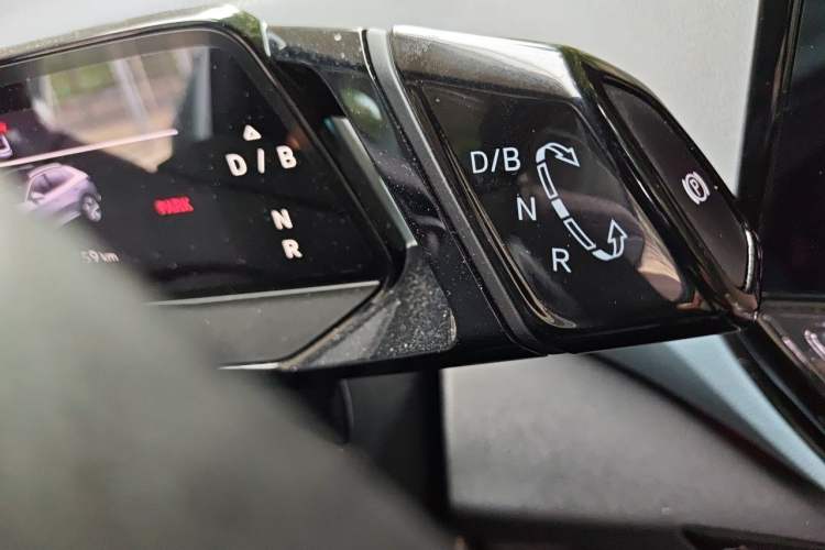 Used Volkswagen ID.4 X 2021 Pro Smart Long-Range Edition Gear Lever