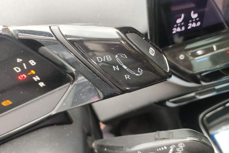 Used Volkswagen ID.4 X 2021 Pure Edition Gear Lever