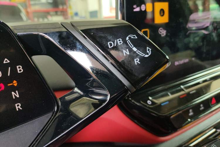 Used Volkswagen ID.4 X 2021 Pure Edition Gear Lever
