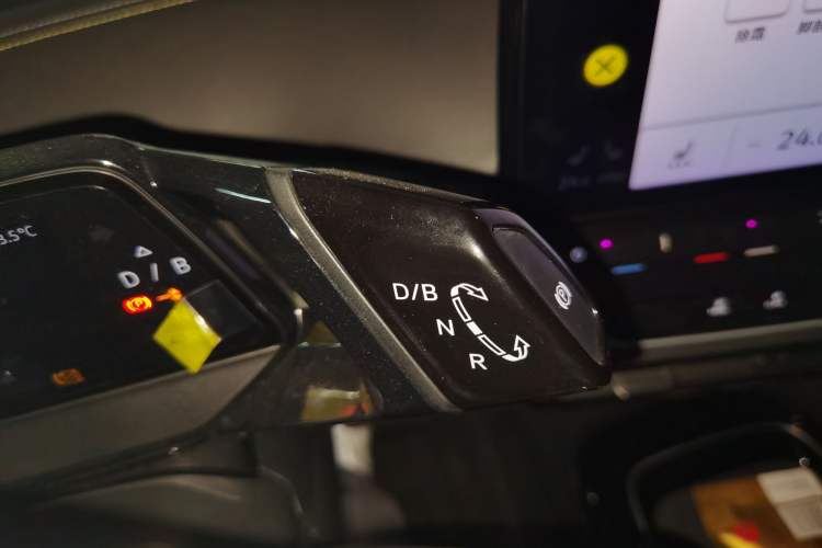 Used Volkswagen ID.4 X 2021 1st Edition ID. First Impression Edition Gear Lever