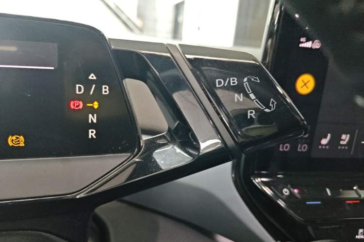 Used Volkswagen ID.4 X 2021 Pure+ Long-Range Edition Gear Lever