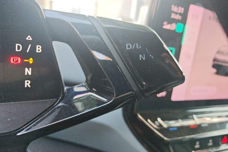 Used Volkswagen ID.4 X 2021 Pro Smart Long-Range Edition Gear Lever
