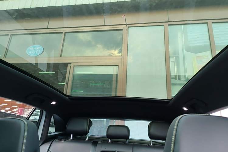 Used Volkswagen ID.4 X 2021 Pro Smart Long-Range Edition Headliner