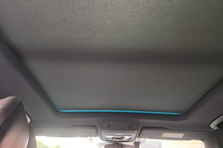 Used Volkswagen ID.4 X 2021 Pro Smart Long-Range Edition Headliner