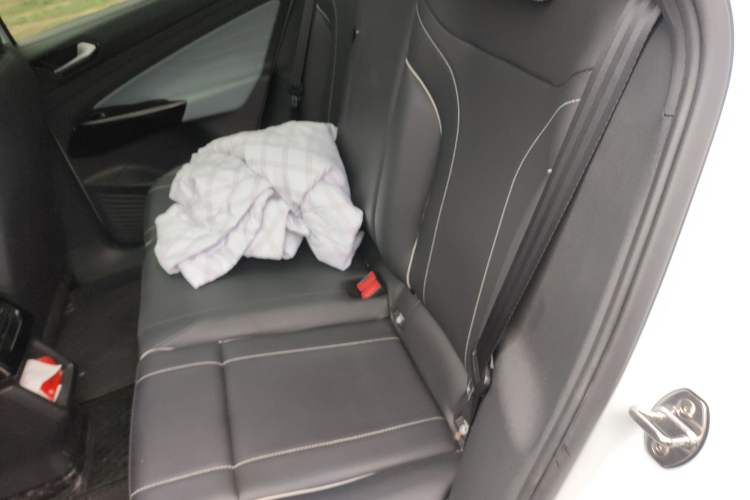 Used Volkswagen ID.4 X 2021 Pure Edition Interior 4