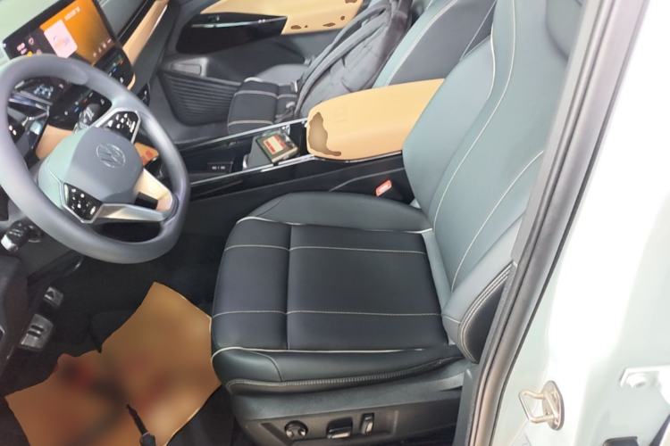 Used Volkswagen ID.4 X 2021 Pure+ Long-Range Edition Left Front Seat