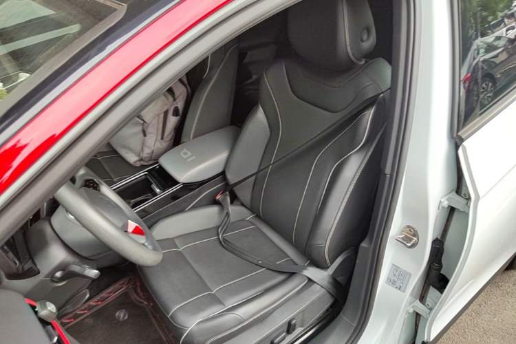 Used Volkswagen ID.4 X 2021 Pure+ Long-Range Edition Left Front Seat
