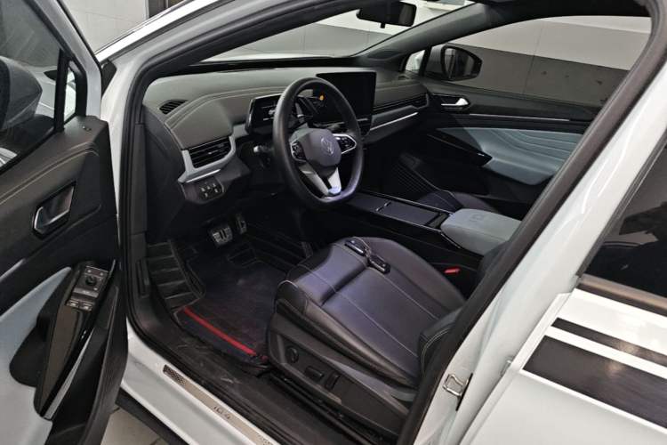 Used Volkswagen ID.4 X 2021 Pure+ Long-Range Edition Left Front Seat