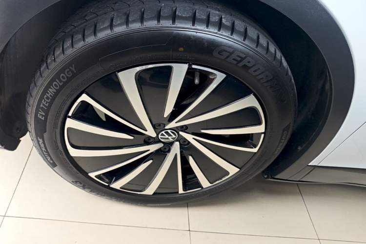 Used Volkswagen ID.4 X 2021 Pure+ Long-Range Edition Left Front Wheel Hub