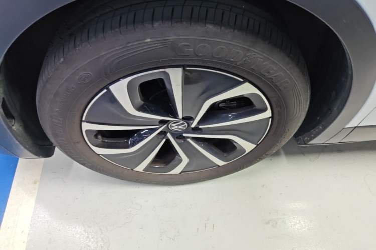 Used Volkswagen ID.4 X 2021 Pure Edition Left Front Wheel Hub