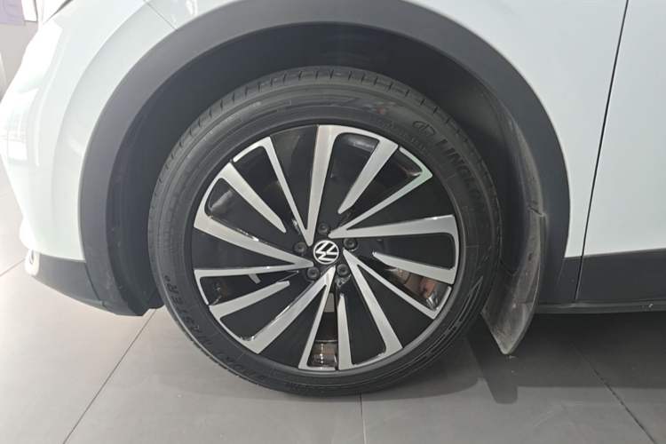 Used Volkswagen ID.4 X 2021 Pro Smart Long-Range Edition Left Front Wheel Hub