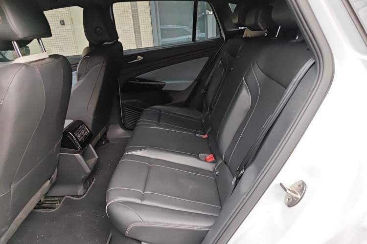 Used Volkswagen ID.4 X 2021 Pure+ Long-Range Edition Left Rear Seat