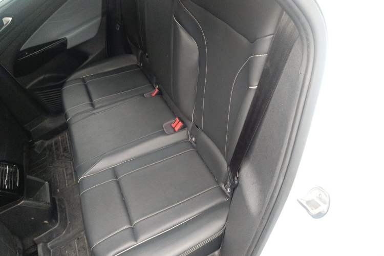 Used Volkswagen ID.4 X 2021 Pure+ Long-Range Edition Left Rear Seat