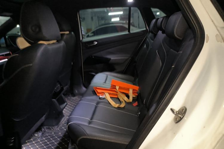 Used Volkswagen ID.4 X 2021 Pure+ Long-Range Edition Left Rear Seat