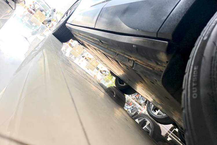 Used Volkswagen ID.4 X 2021 Pure+ Long-Range Edition Left Side Sill