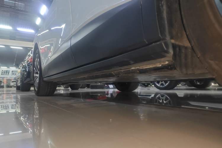 Used Volkswagen ID.4 X 2021 Pure+ Long-Range Edition Left Side Sill