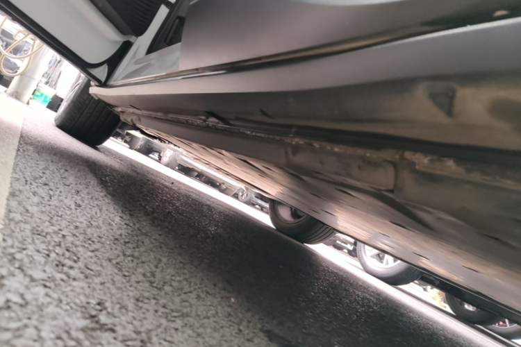 Used Volkswagen ID.4 X 2021 Pro Smart Long-Range Edition Left Side Sill