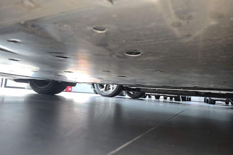 Used Volkswagen ID.4 X 2021 Pro Smart Long-Range Edition Left Side Sill